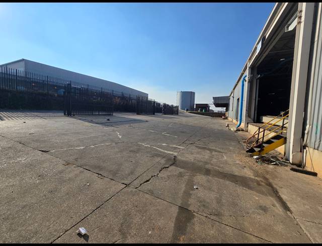 27,810M² WAREHOUSE TO LET IN ELANDSFONTEIN